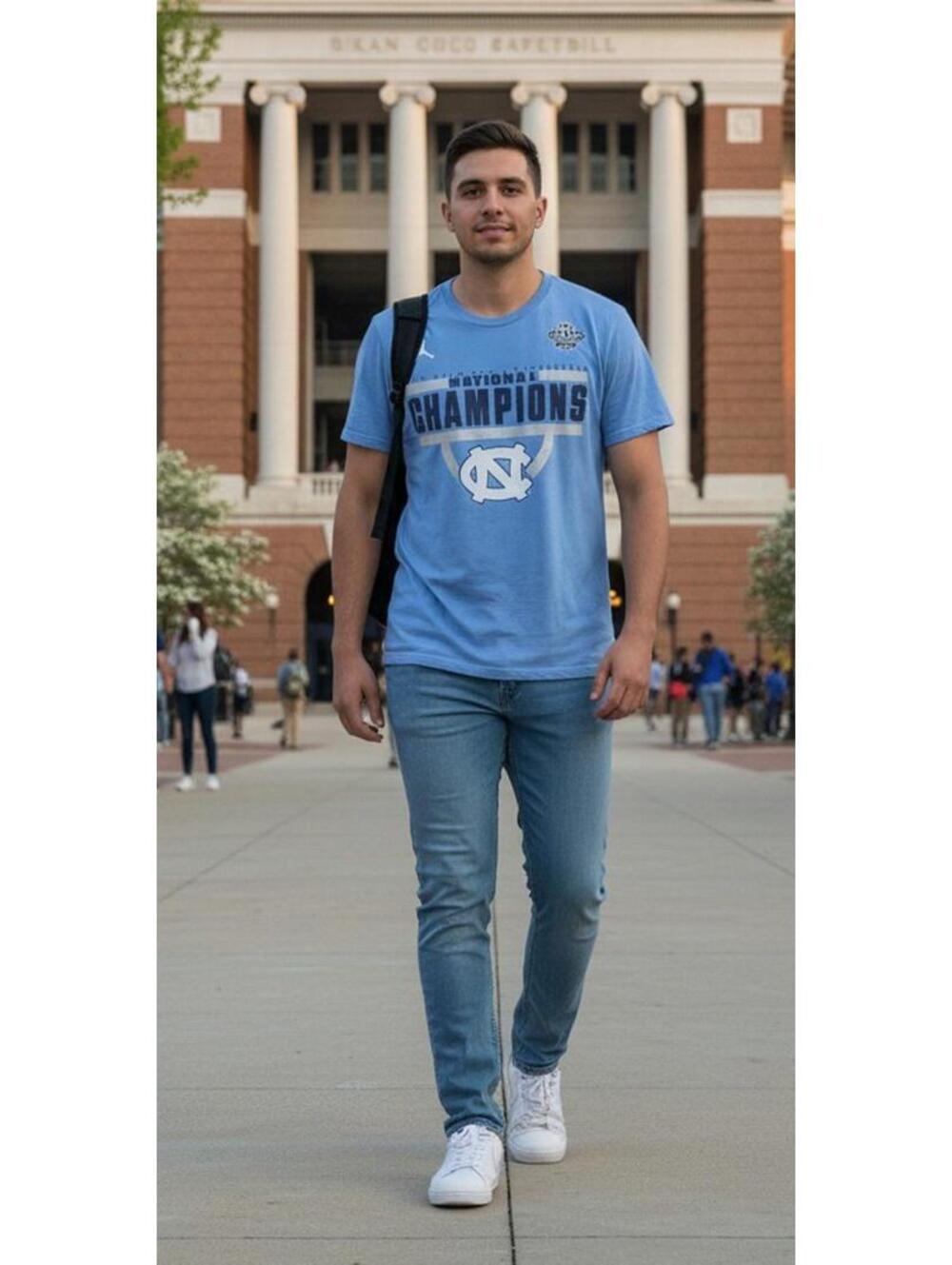 Nike UNC Tar Heels 2017 National Champions Final Four T-Shirt Athletic Cut Large